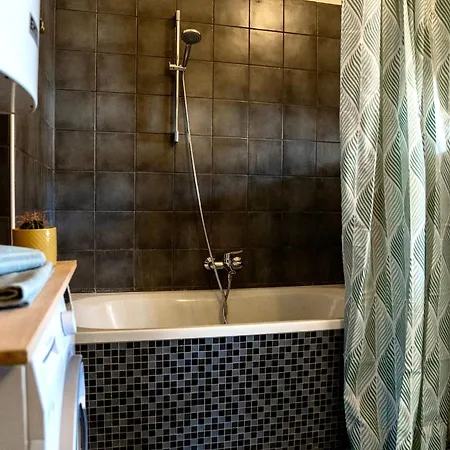 City Center Boutique Apartment 7 - Free Parking - Schlossberg View - By Casa Momo Apartment