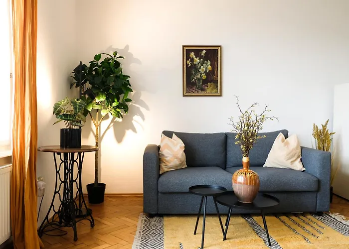 Historic Center Boutique 7 - Free Parking - Schlossberg View - By Casa Momo * Graz